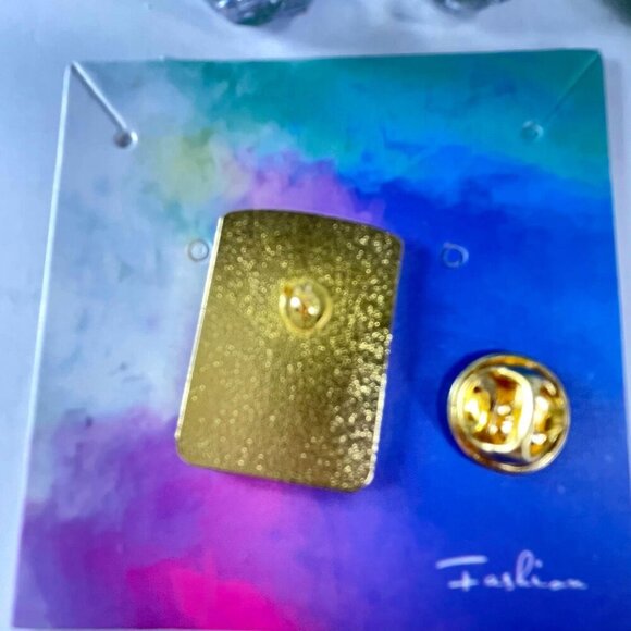 Lantern Tangled Lapel Pin Sun Glowing Lights Rapunzel Princess Brooch Badge Gift - Picture 3 of 6